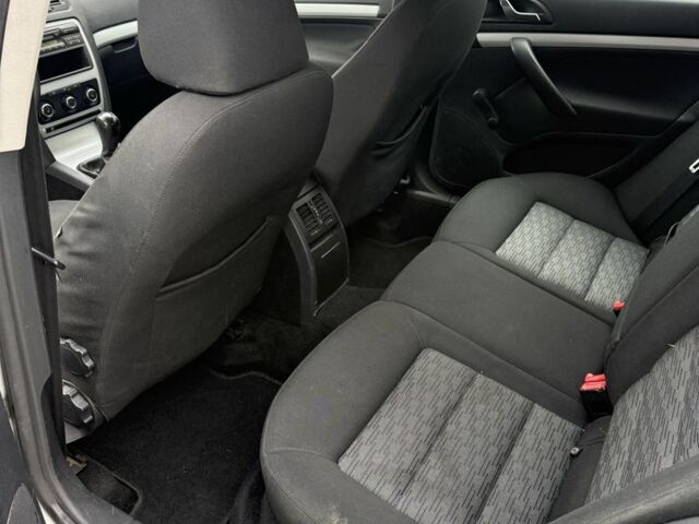 Серый Шкода Октавия, объемом двигателя 1.9 л и пробегом 390 тыс. км за 3800 $, фото 6 на Automoto.ua