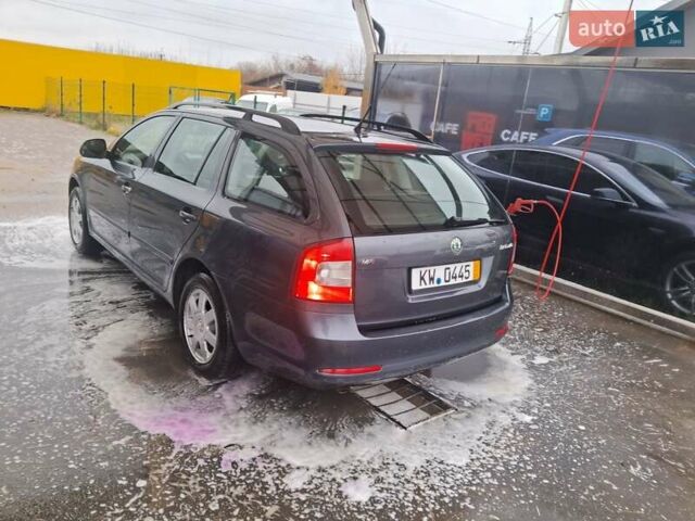 Серый Шкода Октавия, объемом двигателя 1.6 л и пробегом 171 тыс. км за 7800 $, фото 3 на Automoto.ua