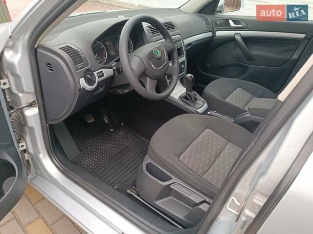 Серый Шкода Октавия, объемом двигателя 1.6 л и пробегом 241 тыс. км за 7450 $, фото 20 на Automoto.ua