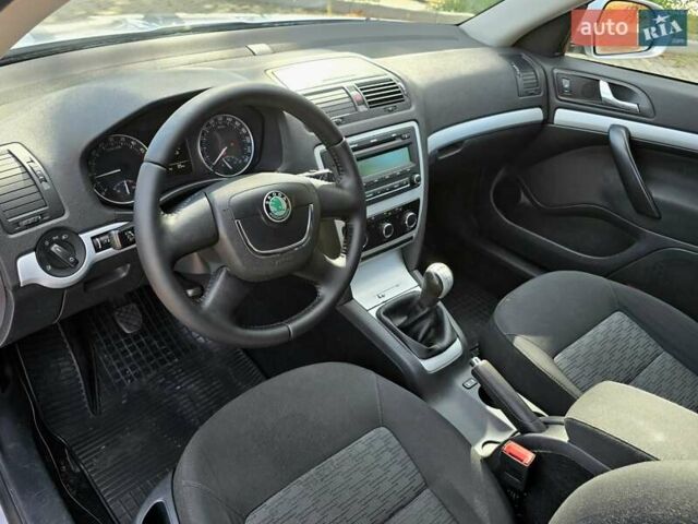 Сірий Шкода Октавія, об'ємом двигуна 1.9 л та пробігом 180 тис. км за 6900 $, фото 8 на Automoto.ua