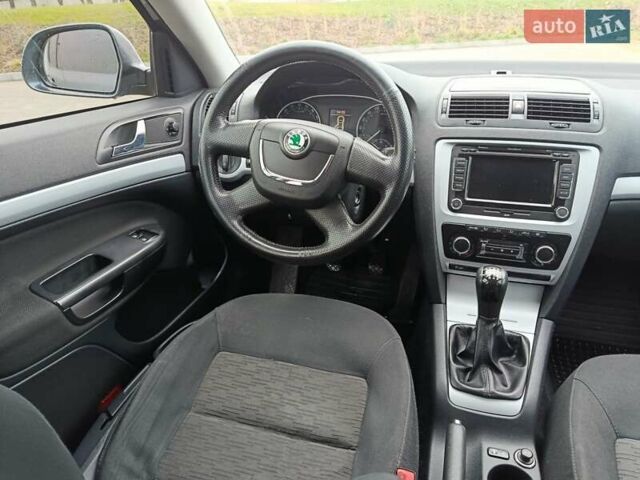 Серый Шкода Октавия, объемом двигателя 1.99 л и пробегом 312 тыс. км за 7800 $, фото 24 на Automoto.ua