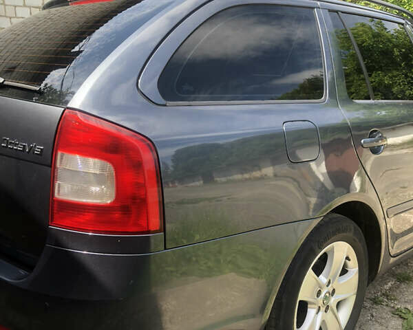 Серый Шкода Октавия, объемом двигателя 1.6 л и пробегом 377 тыс. км за 7700 $, фото 10 на Automoto.ua