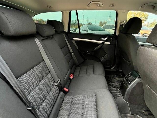 Сірий Шкода Октавія, об'ємом двигуна 1.8 л та пробігом 232 тис. км за 6300 $, фото 17 на Automoto.ua