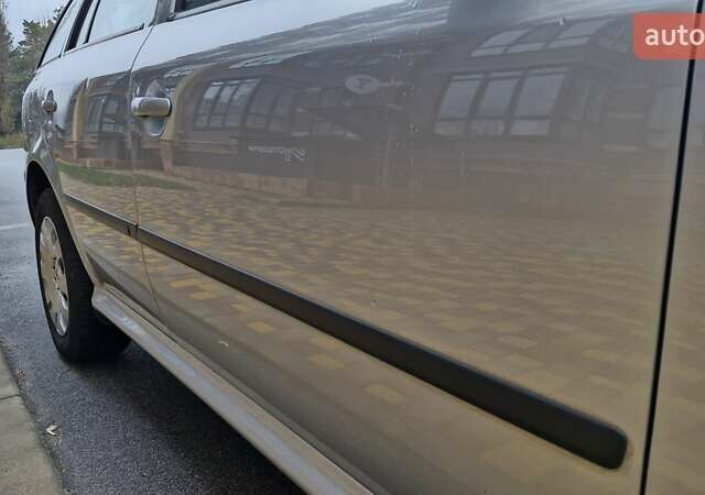 Сірий Шкода Октавія, об'ємом двигуна 1.6 л та пробігом 173 тис. км за 6799 $, фото 18 на Automoto.ua