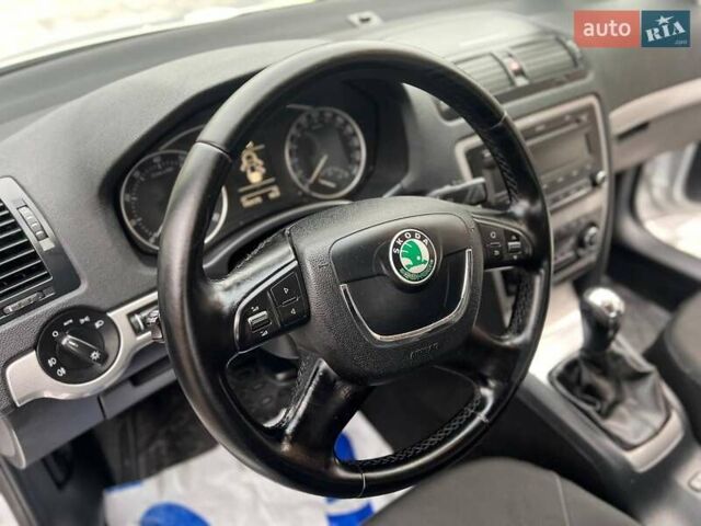 Серый Шкода Октавия, объемом двигателя 1.4 л и пробегом 193 тыс. км за 7599 $, фото 48 на Automoto.ua