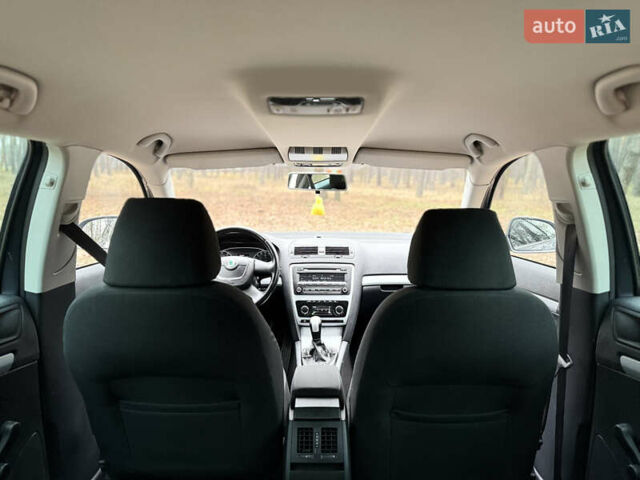 Серый Шкода Октавия, объемом двигателя 1.8 л и пробегом 220 тыс. км за 8200 $, фото 29 на Automoto.ua