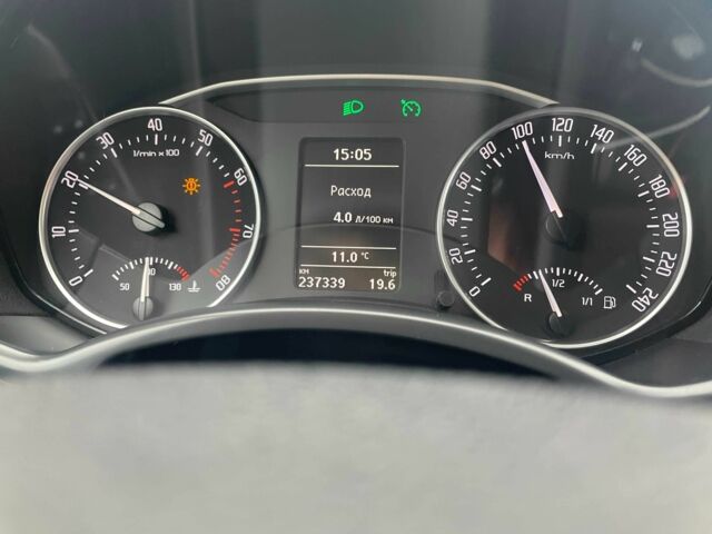 Серый Шкода Октавия, объемом двигателя 1.8 л и пробегом 236 тыс. км за 6500 $, фото 9 на Automoto.ua