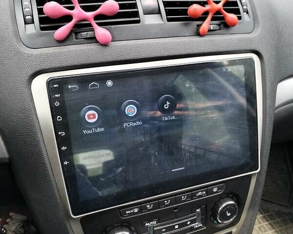 Серый Шкода Октавия, объемом двигателя 2 л и пробегом 241 тыс. км за 8200 $, фото 3 на Automoto.ua