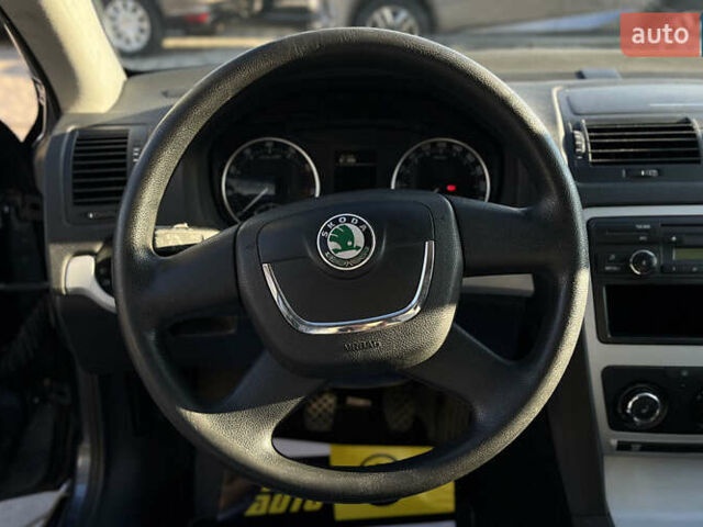 Серый Шкода Октавия, объемом двигателя 1.39 л и пробегом 188 тыс. км за 6600 $, фото 8 на Automoto.ua