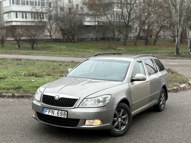 Сірий Шкода Октавія, об'ємом двигуна 0 л та пробігом 300 тис. км за 3650 $, фото 4 на Automoto.ua