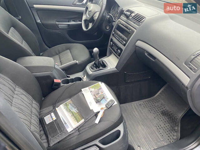 Серый Шкода Октавия, объемом двигателя 1.4 л и пробегом 245 тыс. км за 6800 $, фото 18 на Automoto.ua