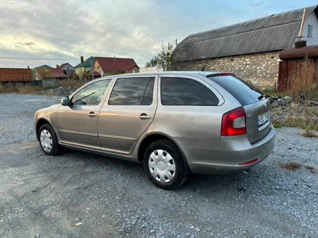 Сірий Шкода Октавія, об'ємом двигуна 0 л та пробігом 400 тис. км за 2950 $, фото 2 на Automoto.ua