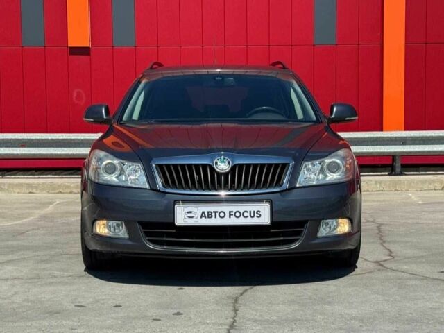 Серый Шкода Октавия, объемом двигателя 1.8 л и пробегом 235 тыс. км за 6990 $, фото 2 на Automoto.ua