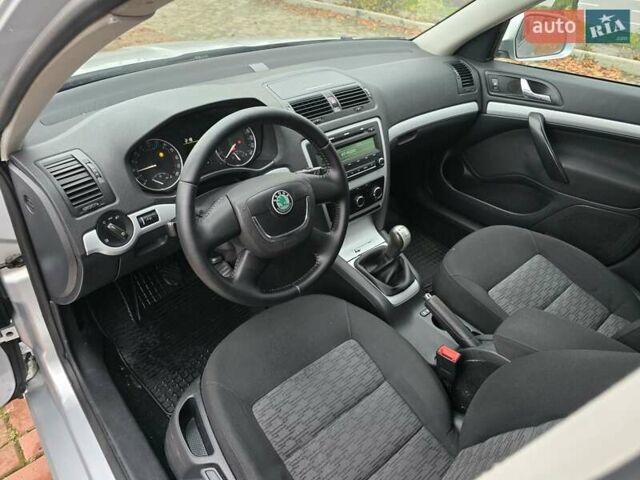Сірий Шкода Октавія, об'ємом двигуна 1.9 л та пробігом 180 тис. км за 6700 $, фото 6 на Automoto.ua