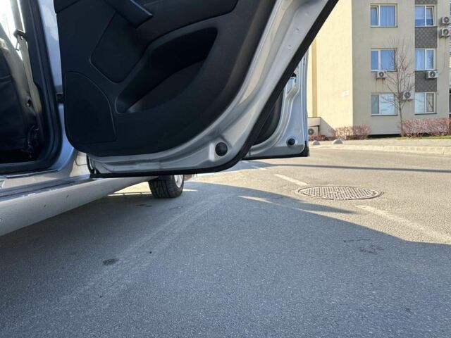 Серый Шкода Октавия, объемом двигателя 1.8 л и пробегом 256 тыс. км за 7000 $, фото 2 на Automoto.ua