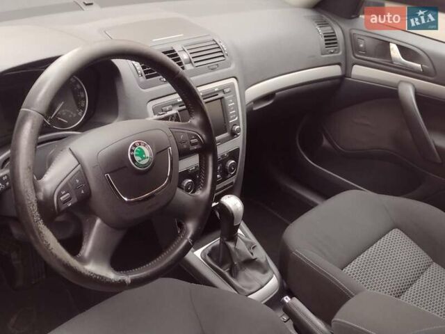 Сірий Шкода Октавія, об'ємом двигуна 1.8 л та пробігом 235 тис. км за 6300 $, фото 9 на Automoto.ua