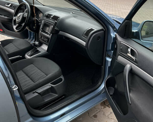 Серый Шкода Октавия, объемом двигателя 1.9 л и пробегом 320 тыс. км за 7000 $, фото 60 на Automoto.ua