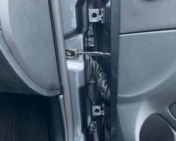 Серый Шкода Октавия, объемом двигателя 1.6 л и пробегом 181 тыс. км за 8999 $, фото 26 на Automoto.ua