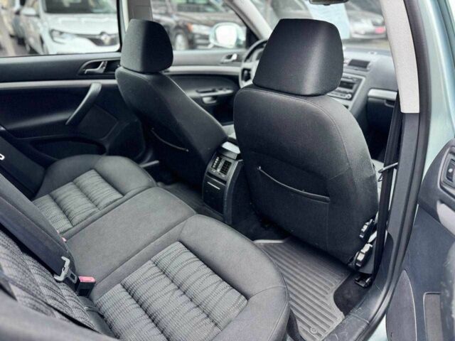 Серый Шкода Октавия, объемом двигателя 1.4 л и пробегом 229 тыс. км за 8000 $, фото 16 на Automoto.ua