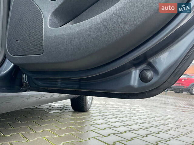 Серый Шкода Октавия, объемом двигателя 1.6 л и пробегом 181 тыс. км за 8888 $, фото 97 на Automoto.ua