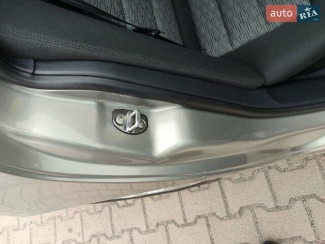 Сірий Шкода Октавія, об'ємом двигуна 1.6 л та пробігом 195 тис. км за 7800 $, фото 46 на Automoto.ua