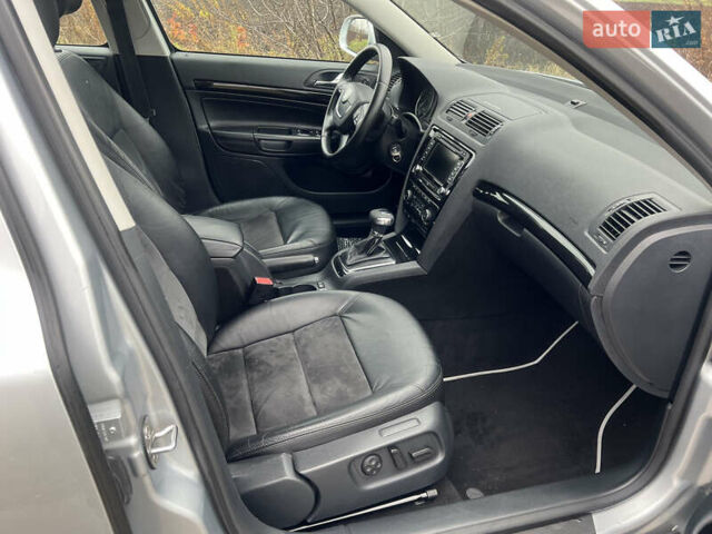 Серый Шкода Октавия, объемом двигателя 2 л и пробегом 254 тыс. км за 10600 $, фото 21 на Automoto.ua