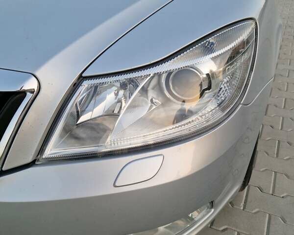 Серый Шкода Октавия, объемом двигателя 1.6 л и пробегом 229 тыс. км за 8300 $, фото 15 на Automoto.ua