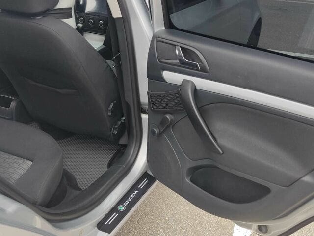 Сірий Шкода Октавія, об'ємом двигуна 1.8 л та пробігом 298 тис. км за 6500 $, фото 12 на Automoto.ua