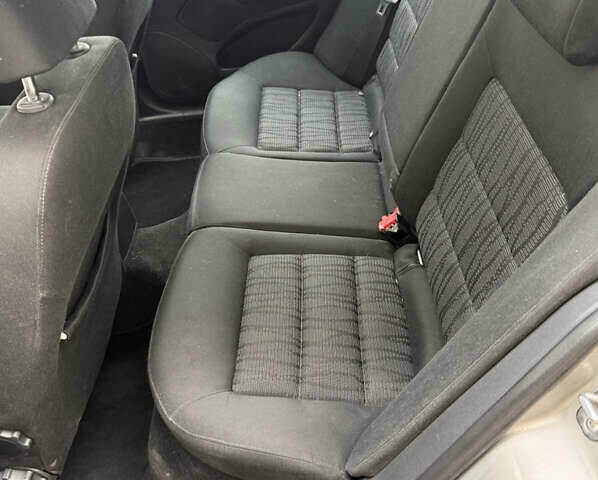 Серый Шкода Октавия, объемом двигателя 1.8 л и пробегом 225 тыс. км за 6700 $, фото 7 на Automoto.ua