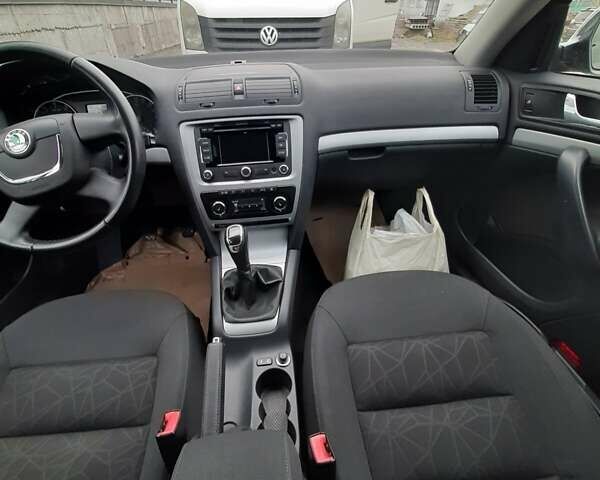 Сірий Шкода Октавія, об'ємом двигуна 1.8 л та пробігом 141 тис. км за 8500 $, фото 4 на Automoto.ua