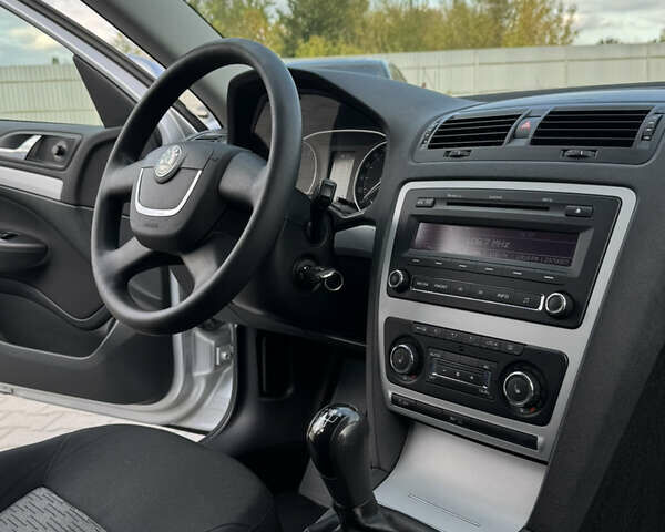 Серый Шкода Октавия, объемом двигателя 1.6 л и пробегом 208 тыс. км за 7999 $, фото 33 на Automoto.ua