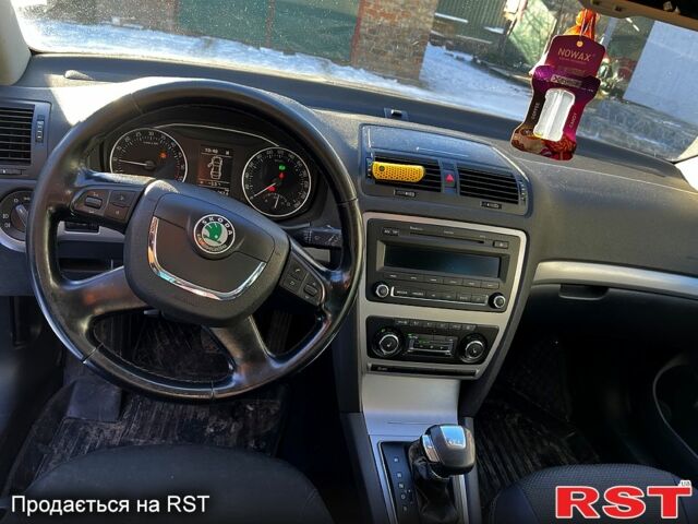 Серый Шкода Октавия, объемом двигателя 16 л и пробегом 258 тыс. км за 8000 $, фото 4 на Automoto.ua