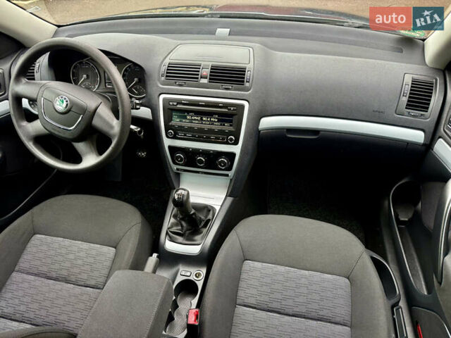 Сірий Шкода Октавія, об'ємом двигуна 1.8 л та пробігом 199 тис. км за 6599 $, фото 22 на Automoto.ua