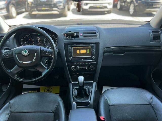 Сірий Шкода Октавія, об'ємом двигуна 1.8 л та пробігом 306 тис. км за 7650 $, фото 14 на Automoto.ua