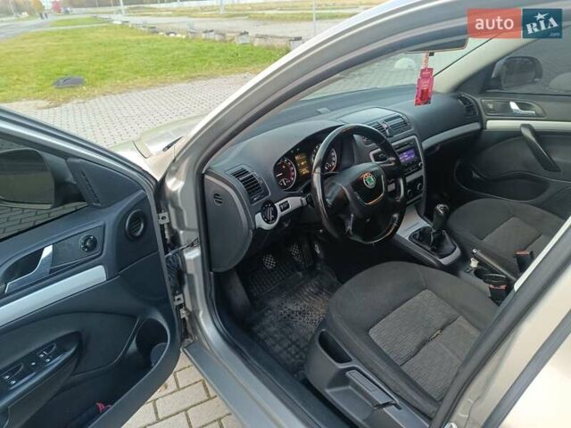 Серый Шкода Октавия, объемом двигателя 1.9 л и пробегом 290 тыс. км за 7000 $, фото 21 на Automoto.ua