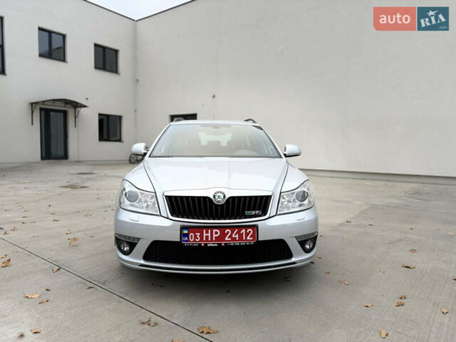 Серый Шкода Октавия, объемом двигателя 2 л и пробегом 185 тыс. км за 10700 $, фото 1 на Automoto.ua
