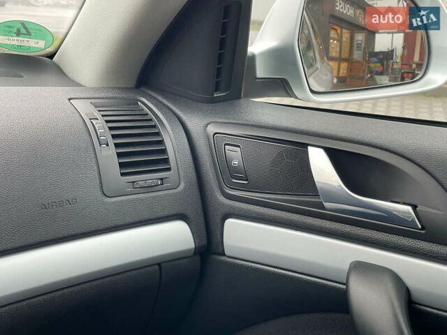 Сірий Шкода Октавія, об'ємом двигуна 1.6 л та пробігом 229 тис. км за 8999 $, фото 116 на Automoto.ua