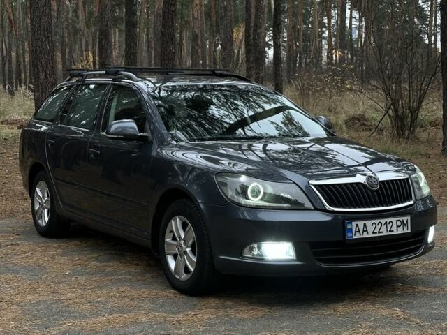 Серый Шкода Октавия, объемом двигателя 1.2 л и пробегом 301 тыс. км за 5800 $, фото 1 на Automoto.ua