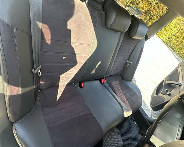 Сірий Шкода Октавія, об'ємом двигуна 1.6 л та пробігом 291 тис. км за 7700 $, фото 9 на Automoto.ua