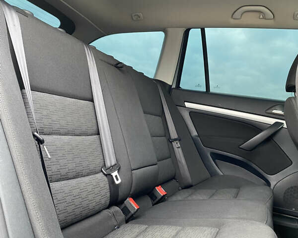 Серый Шкода Октавия, объемом двигателя 2 л и пробегом 273 тыс. км за 8200 $, фото 68 на Automoto.ua