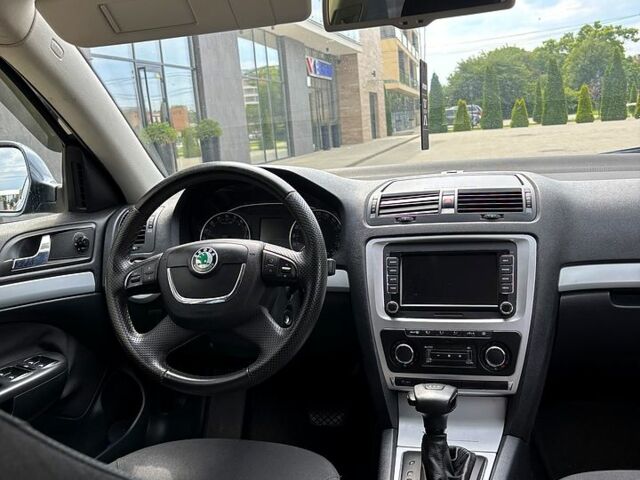 Серый Шкода Октавия, объемом двигателя 1.6 л и пробегом 355 тыс. км за 6500 $, фото 3 на Automoto.ua