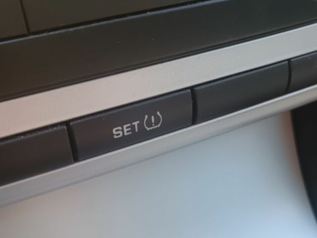 Серый Шкода Октавия, объемом двигателя 0 л и пробегом 229 тыс. км за 8499 $, фото 17 на Automoto.ua