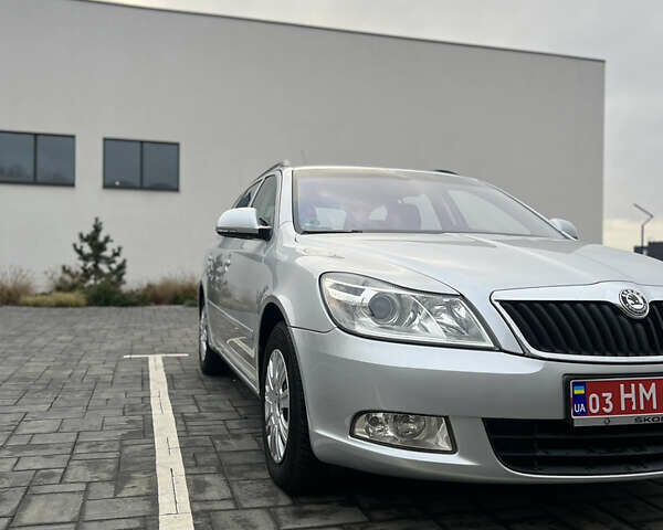 Серый Шкода Октавия, объемом двигателя 1.4 л и пробегом 217 тыс. км за 7100 $, фото 2 на Automoto.ua