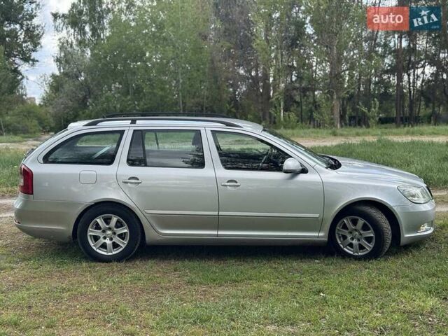 Серый Шкода Октавия, объемом двигателя 2 л и пробегом 207 тыс. км за 9050 $, фото 3 на Automoto.ua