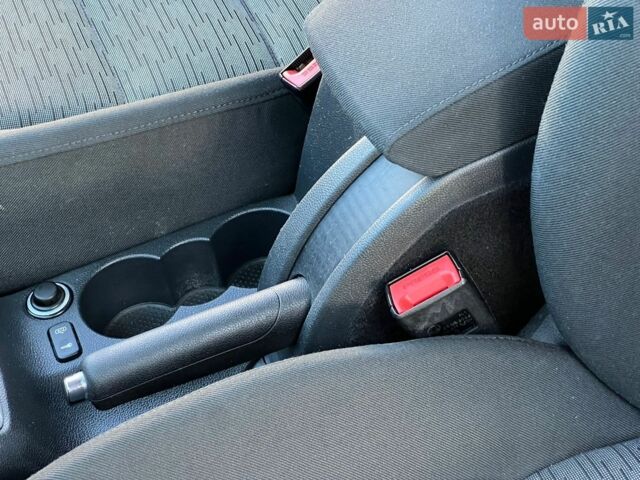 Серый Шкода Октавия, объемом двигателя 1.6 л и пробегом 134 тыс. км за 9200 $, фото 36 на Automoto.ua