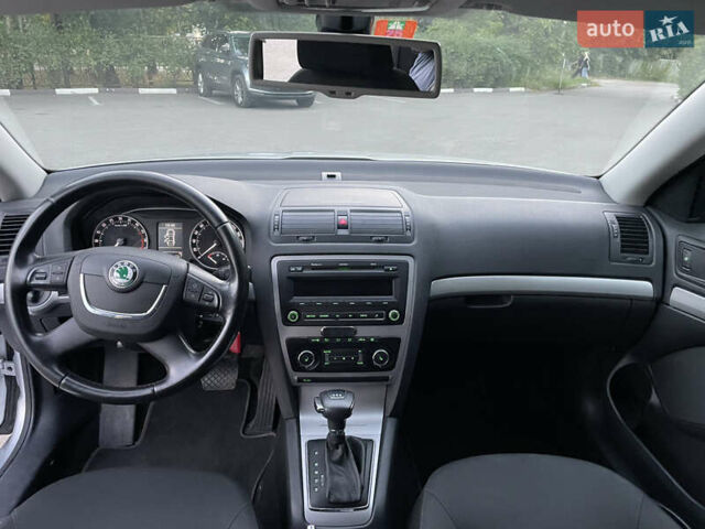 Серый Шкода Октавия, объемом двигателя 1.6 л и пробегом 167 тыс. км за 9500 $, фото 21 на Automoto.ua