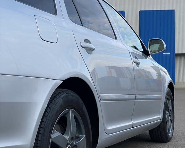 Серый Шкода Октавия, объемом двигателя 2 л и пробегом 273 тыс. км за 8200 $, фото 12 на Automoto.ua