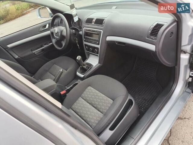 Серый Шкода Октавия, объемом двигателя 1.8 л и пробегом 204 тыс. км за 7800 $, фото 30 на Automoto.ua