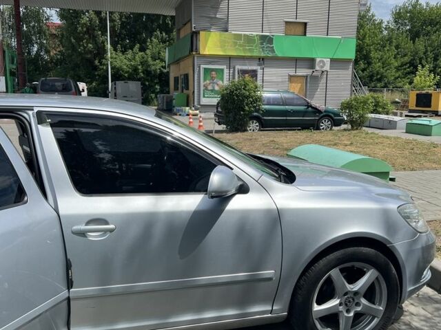 Сірий Шкода Октавія, об'ємом двигуна 1.8 л та пробігом 298 тис. км за 6500 $, фото 1 на Automoto.ua