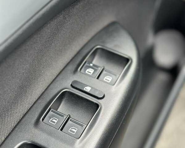Сірий Шкода Октавія, об'ємом двигуна 1.99 л та пробігом 299 тис. км за 8600 $, фото 39 на Automoto.ua